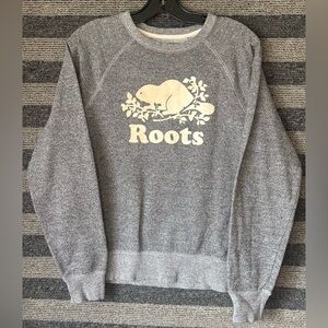 Roots Gray Crewneck Sweatshirt with Cream Beaver Logo Women’s Medium